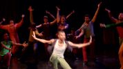 Vidéo - PUTTIN\'ON A SHOW - Dans l\'atelier d\'une revue musicale - Fonds Mark Tompkins - Cie I.D.A. - FANA Danse & Arts vivants