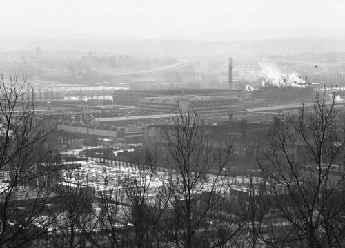 Vue sur les Automobiles Peugeot depuis Fort la Chaux