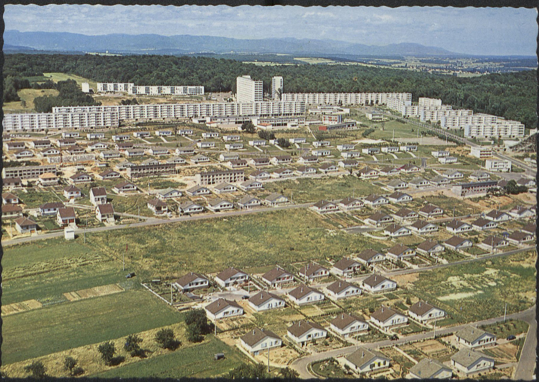  Carte postale « Le Grand Charmont - Les Fougères - Montbéliard » envoyée par Hubert Truxler (1985)